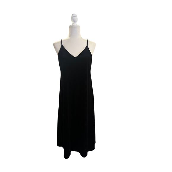 Uniqlo Dresses & Skirts - NWT UNIQLO Velour Little Black Dress Camisole Slip Size Small